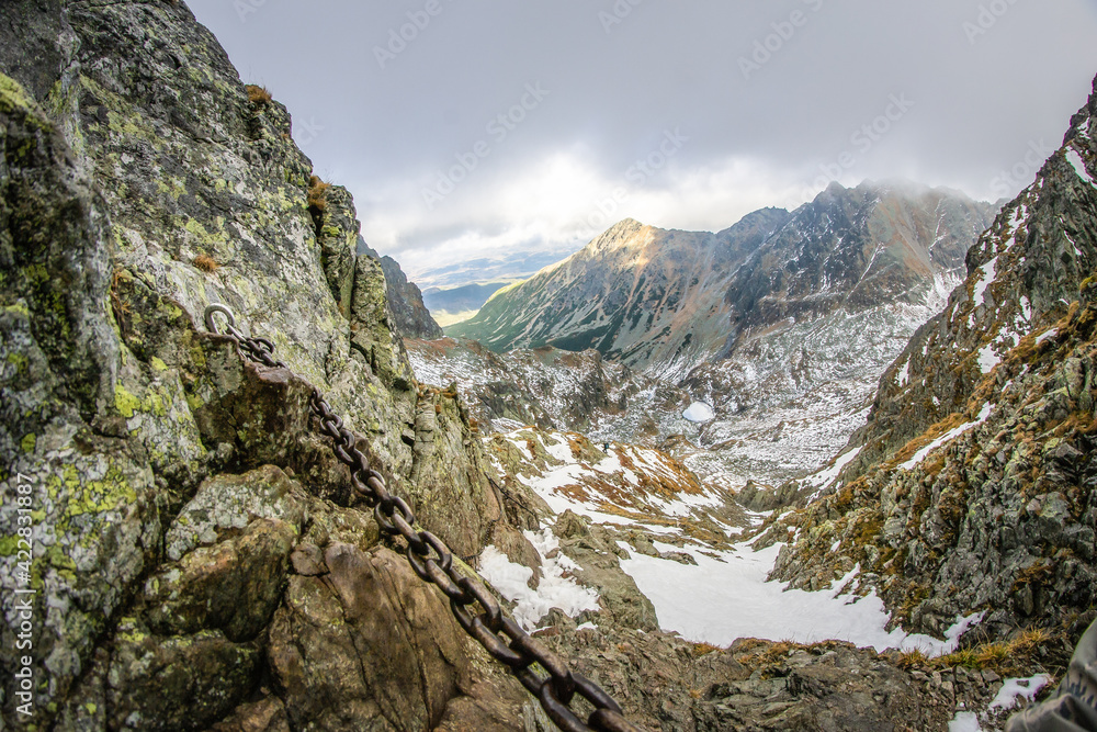 Szlak na Zawrat, Tatry