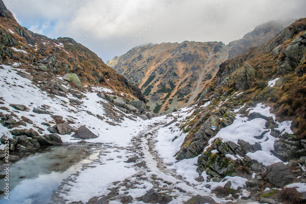 Przełęcz Zawrat, Tatry