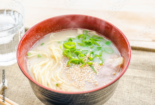 豚骨ラーメン