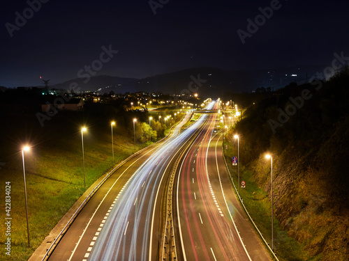 Larga de exposición nocturna en autovía Hernani Urnieta