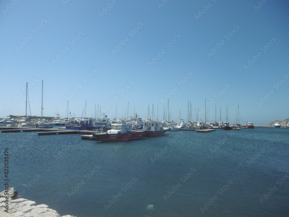 bahía de santa marta con varios barcos