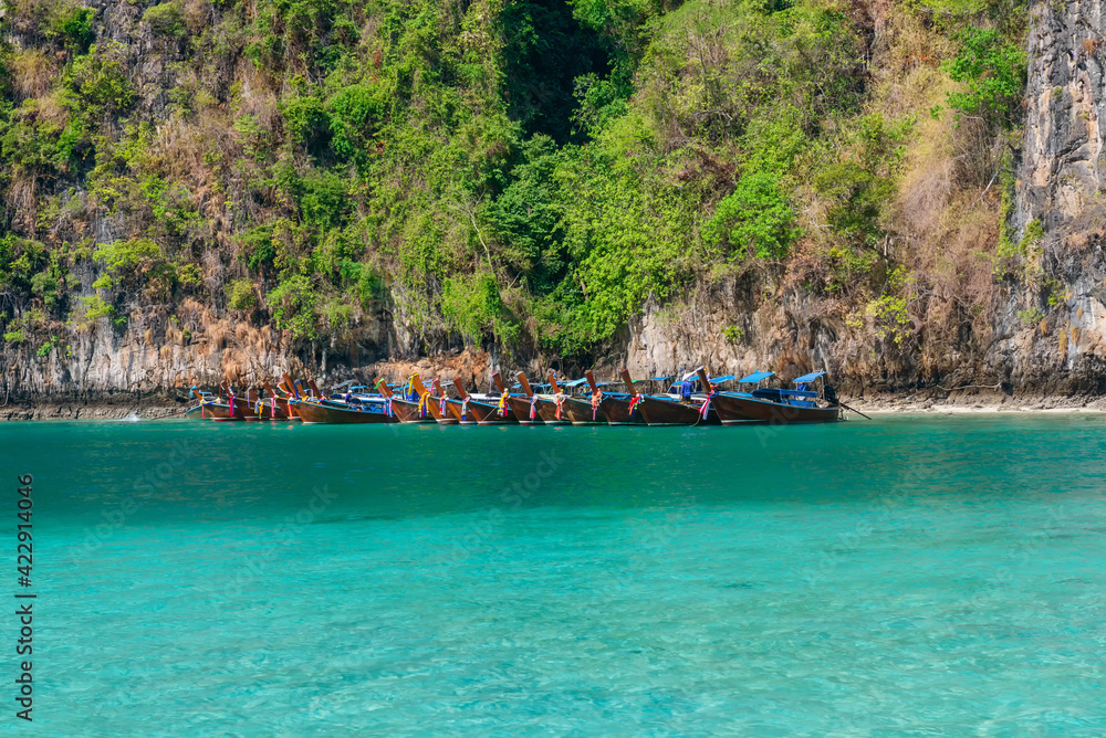 Obraz premium Sea beach atmosphere on Phi Phi Island