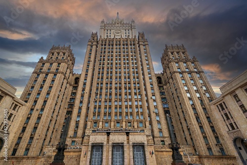 Obraz na płótnie Main building of Ministry of Foreign Affairs of Russia (Stalin skyscraper) in Moscow, Russia w salonie