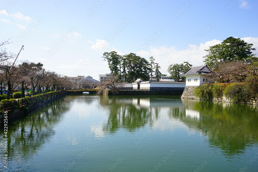 Fototapeta premium Megane bashi Bridge at Odawara Castle in Kanagawa prefecture, Japan - めがね橋 小田原城 神奈川 日本