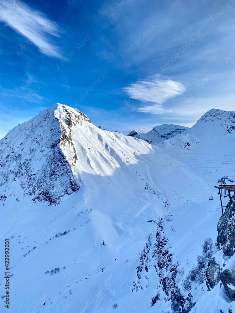 Fototapeta premium snow covered mountains