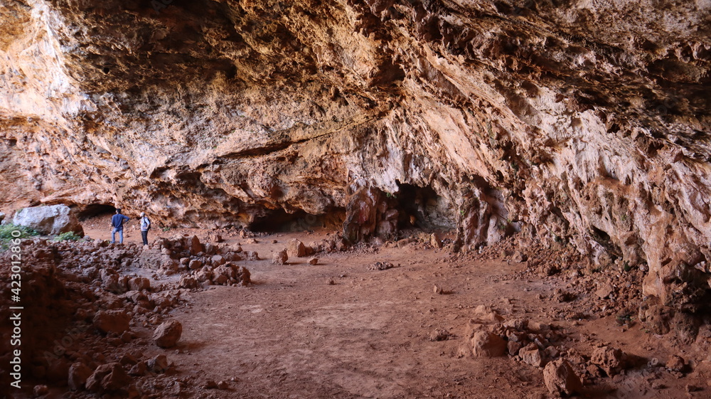 Fototapeta premium Malta Cave, Rock, Beach, Iceland, landscape, Trekking