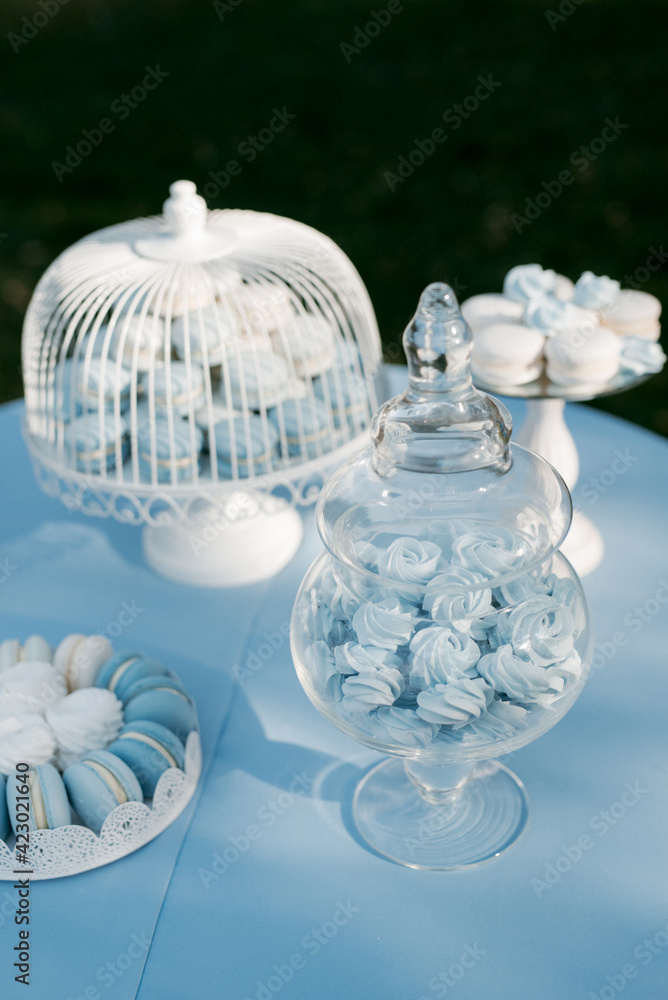 welcome buffet with alcohol and snacks, sandwiches, cupcakes welcome buffet with alcohol and snacks, sandwiches, cupcakes