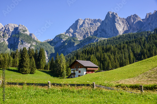 Paisaje rural en los Alpes italianos