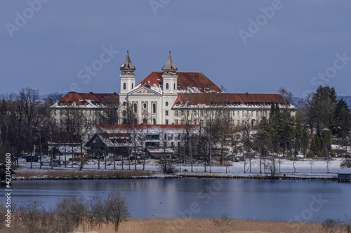 Kloster Schlehdorf am Kochelsee im Winter