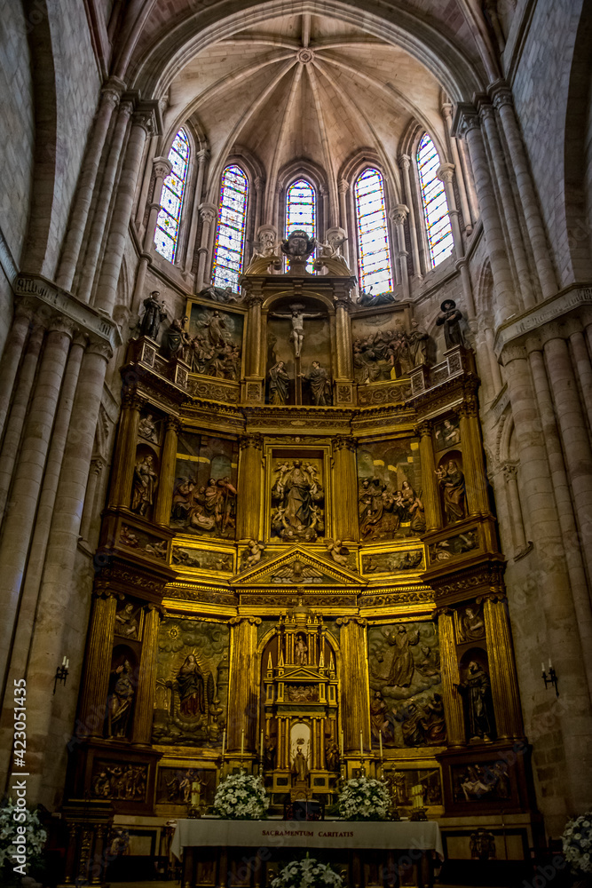 Retablo mayor de la Catedral de Sigüenza, España
