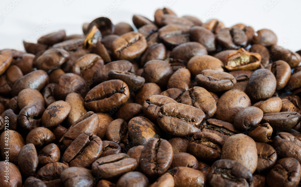 Fototapeta premium Coffee beans close up