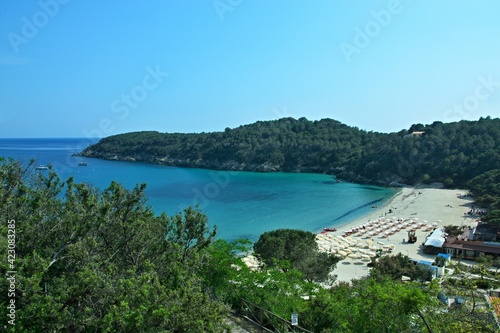 Fototapeta Naklejka Na Ścianę i Meble -  Italy-view on the beach by the town Fetovaia on the island of Elba