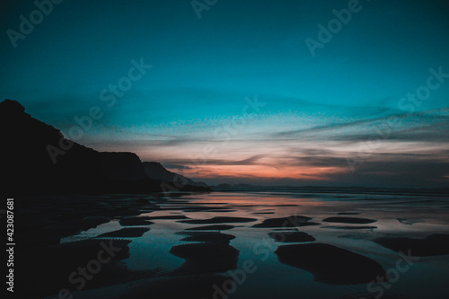 sunset over the sea © Reinaldo