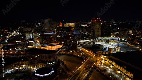 Canvas Print night view of the city
