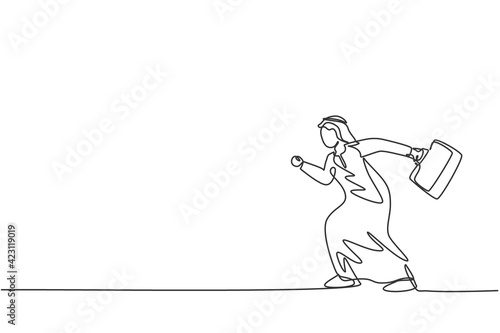 Single one line drawing of young Arab business man pose ready to run gesture. Business competition race minimal metaphor concept. Modern continuous line draw design graphic vector illustration