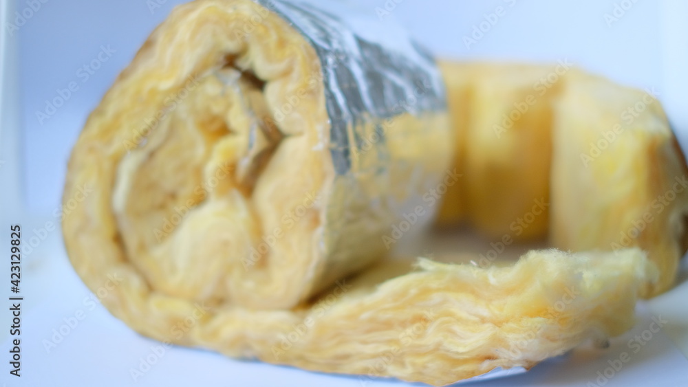 The insulation is made of asbestos insulation. The insulation is made of asbestos insulation.