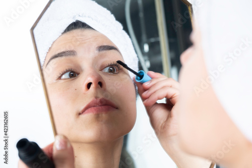 make up after taking a shower