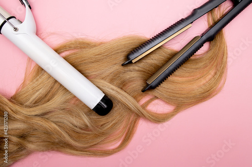 Obraz na plátně Hair curling, styling and hairstyles for blond curls