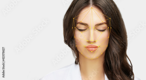 Making Beauty, modifying  face to make it closer to the Golden Mask photo