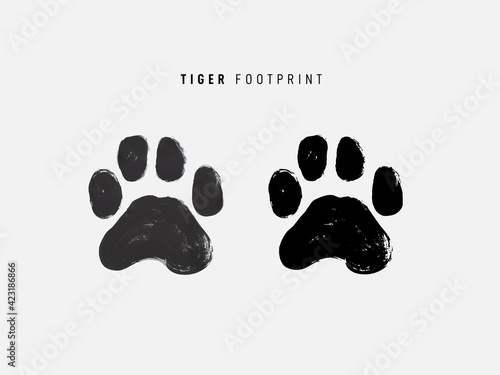 Tiger step icon. Brush stroke illustration of tiger footprint step icon for web. Dog, cat, bear paw symbol flat pictogram. Vector illustration. Isolated on white background.