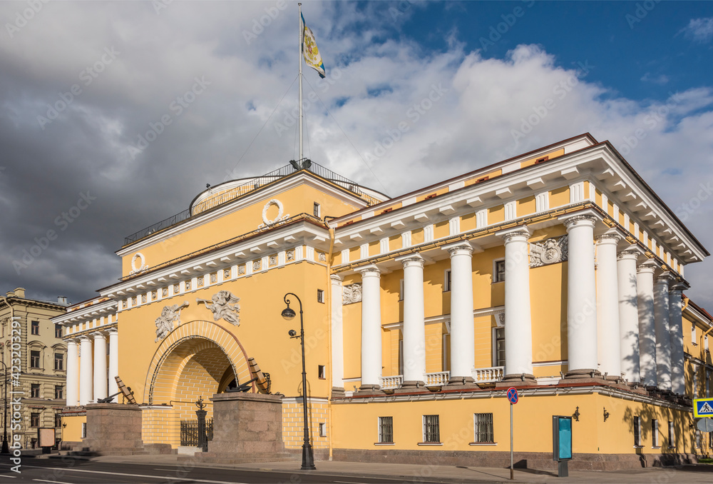 Fototapeta premium The Admiralty, the facade of the Neva. Saint Petersburg
