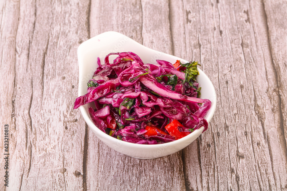 Pickled red cabbage with herbs