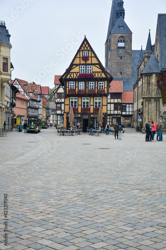 Altes Fachwerkhaus Quedlinburger Roland am Marktplatz in Quedlinburg im Harz, Sachsen-Anhalt, Deutschland