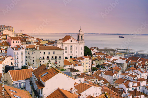 Blick über die Alfama in Lissabon