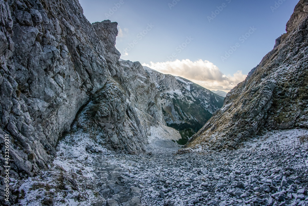Szlak z Czerwonych Wierchów do Doliny Miętusiej, Tatry