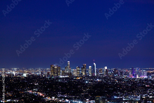 city skyline at night © Laurence Leung