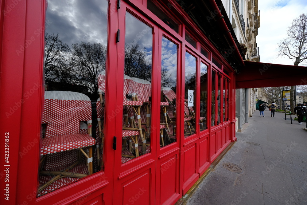 A restaurant closed due to the pandemic situation in Paris. The 26th march 2021, Paris 4th borough.