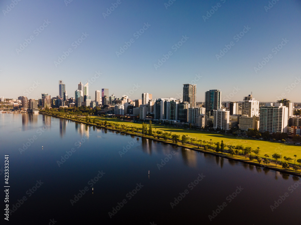 Fototapeta premium Perth City Skyline at sunrise