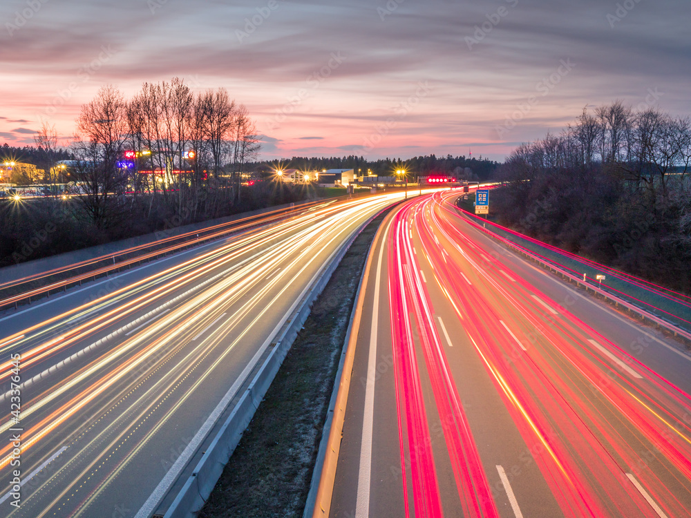 Obraz premium Red and White Lights at the A9 German Highway during Night