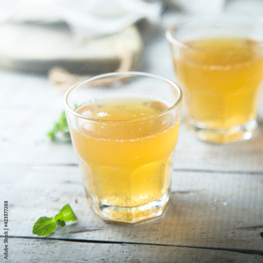 Refreshing honey melon drink for two Refreshing honey melon drink for two