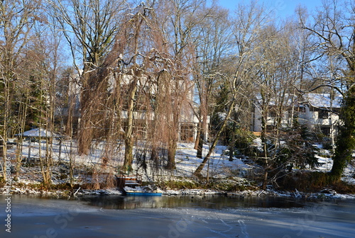 Winterlandschaft am Hertha See im Stadtteil Grunewald, Berlin photo