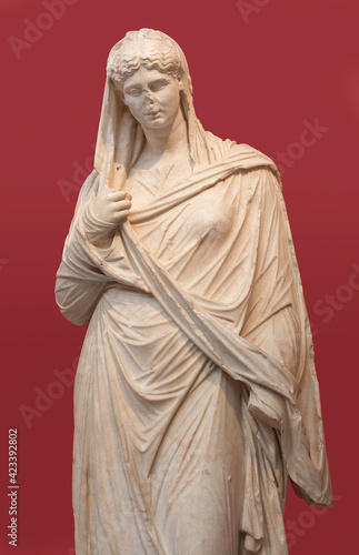 Valokuva Ancient Female funerary statue from the ancient cemetery in Stadiou Street, Athens, Greece
