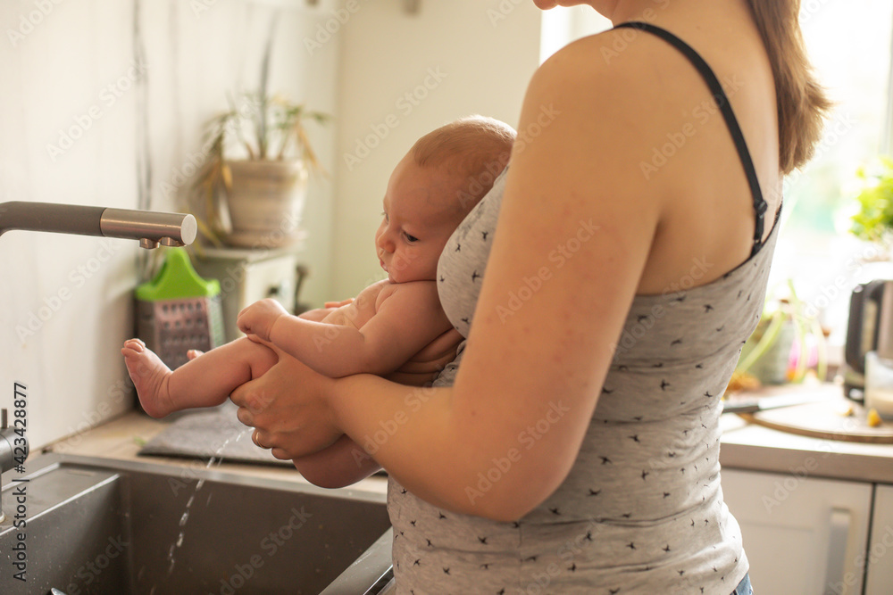 Practicing elimination communication to better feel your child Practicing elimination communication to better feel your child
