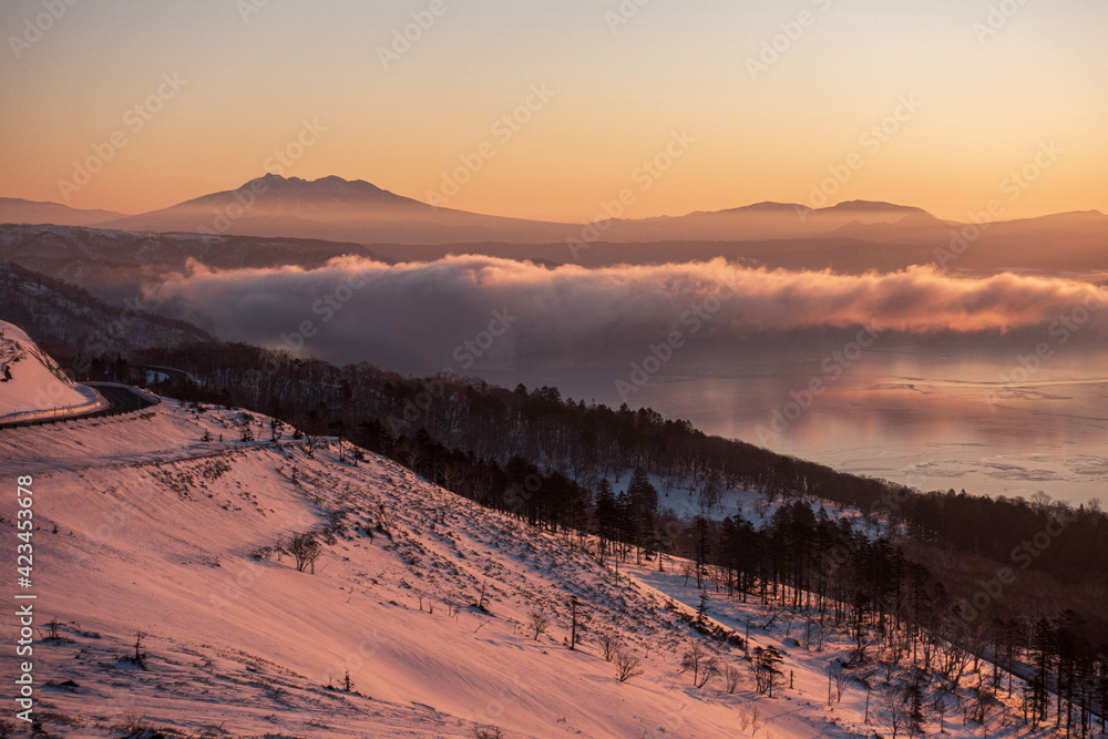 冬の美幌町 美幌峠の早朝の風景