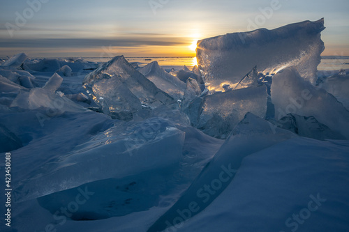 Foto Ice hummocks on Lake Baikal