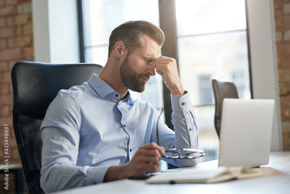 Too much online work is harmful for the eyes Too much online work is harmful for the eyes