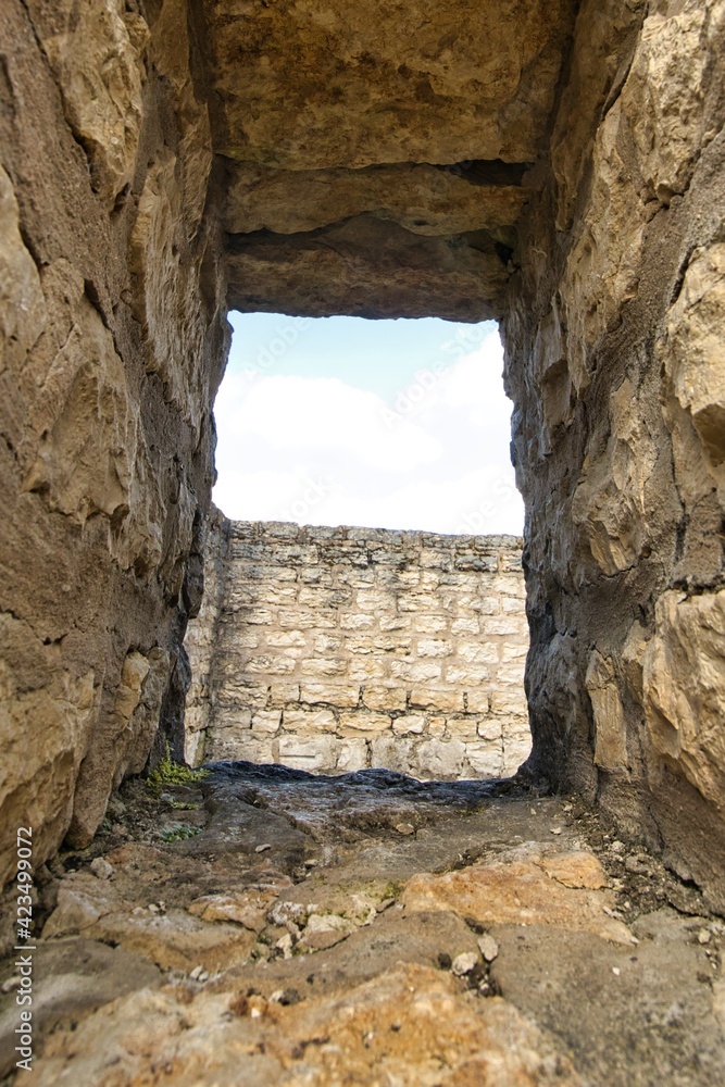 Fotografie von einer alten Ruine in Pfünz von den Römern erbaut.