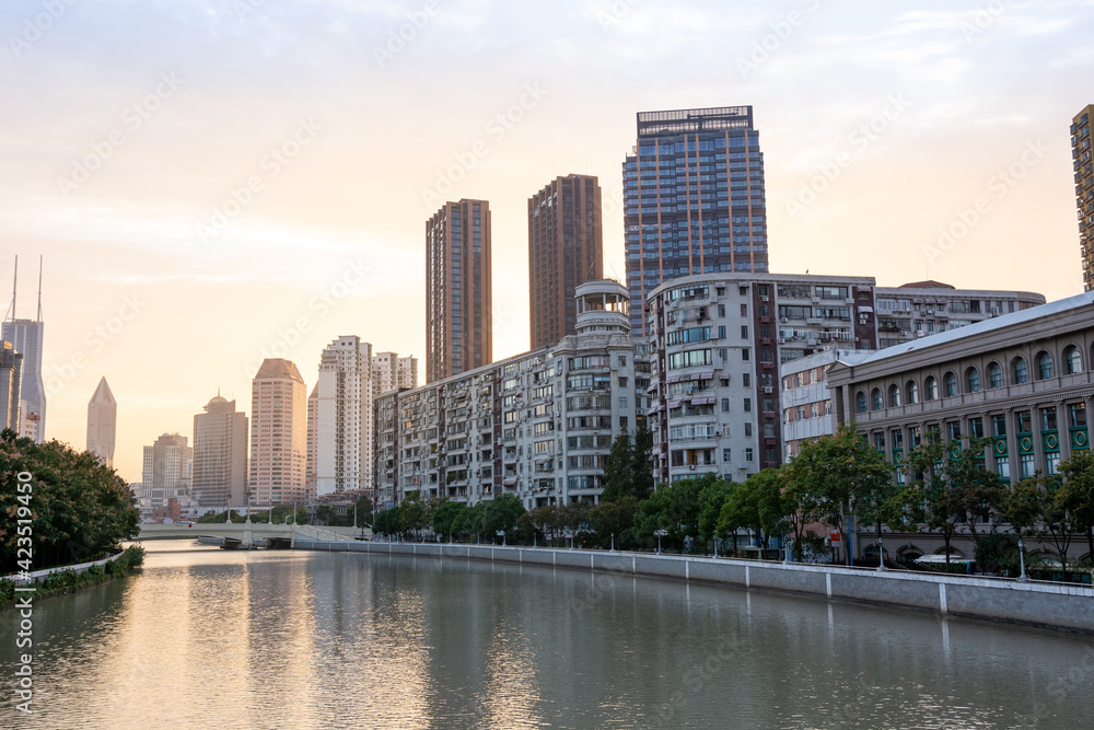 Downtown Shanghai Wuson River