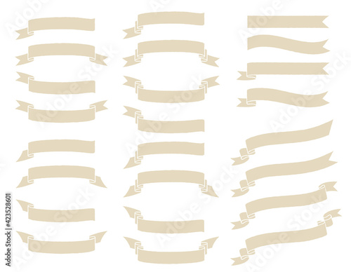 シンプルなナチュラルカラーのリボンのセット
