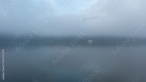 福井県三方五湖からの霧の景色 ドローン空撮
