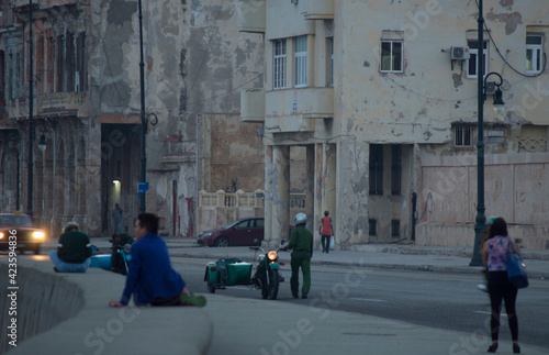 street in the city © Adriano Vinagre