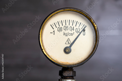Pressure gauge  using Kilogram-force per square centimeter, deprecated unit of pressure using metric units photo
