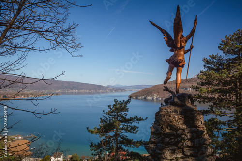 Vue sur le lac d'Annecy depuis les hauteurs de Duingt