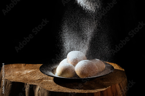 breakfast rolls with powder sugar