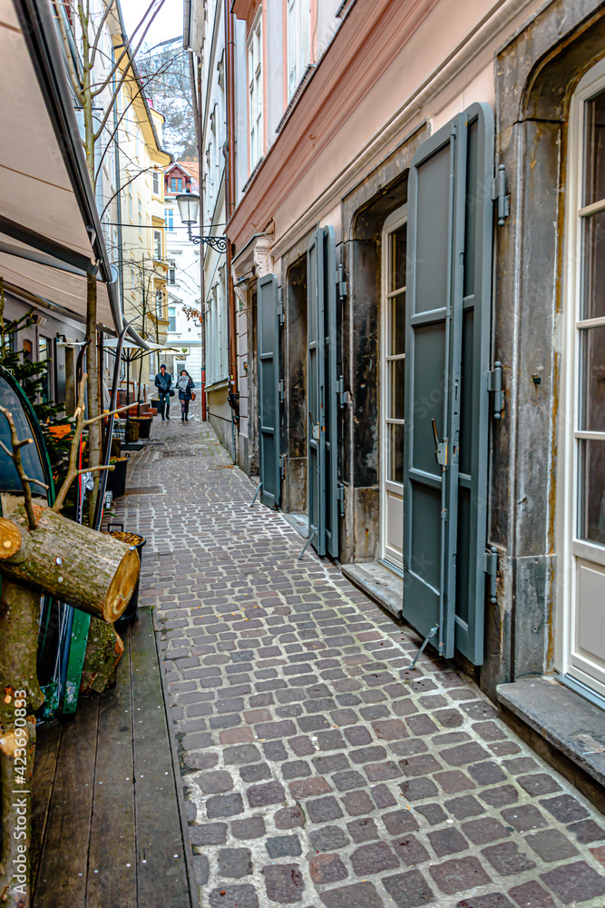 Fototapeta premium Narrow street