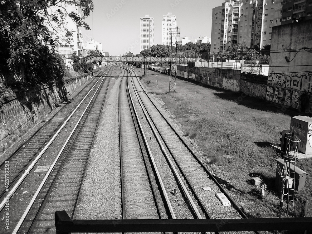 Empty railroads to city